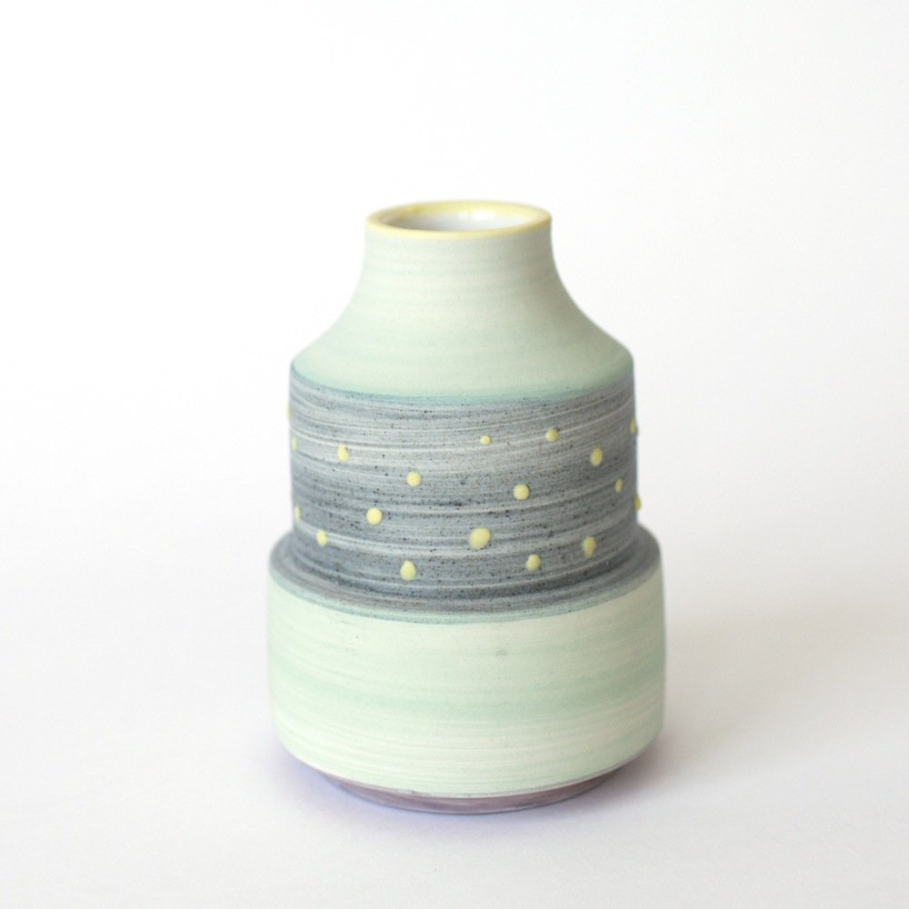 a_mano-ben_fiess-ceramic-clay-pottery-porcelain-vase-bud_vase-_handmade-3.1