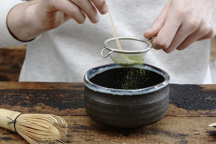 HOW-TO-SERIES_MATCHA_Step-2-970x647