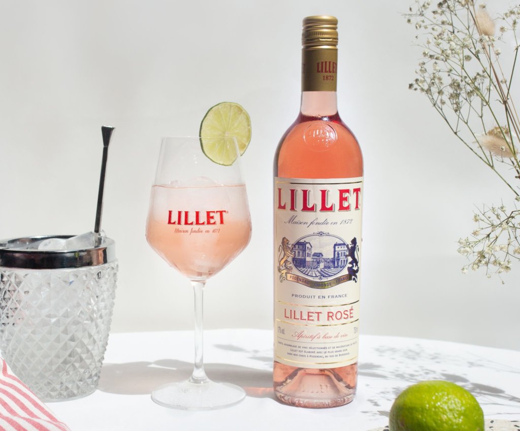 La recette du pétillant Lillet Tonic rosé à siroter sous le chant des cigal...